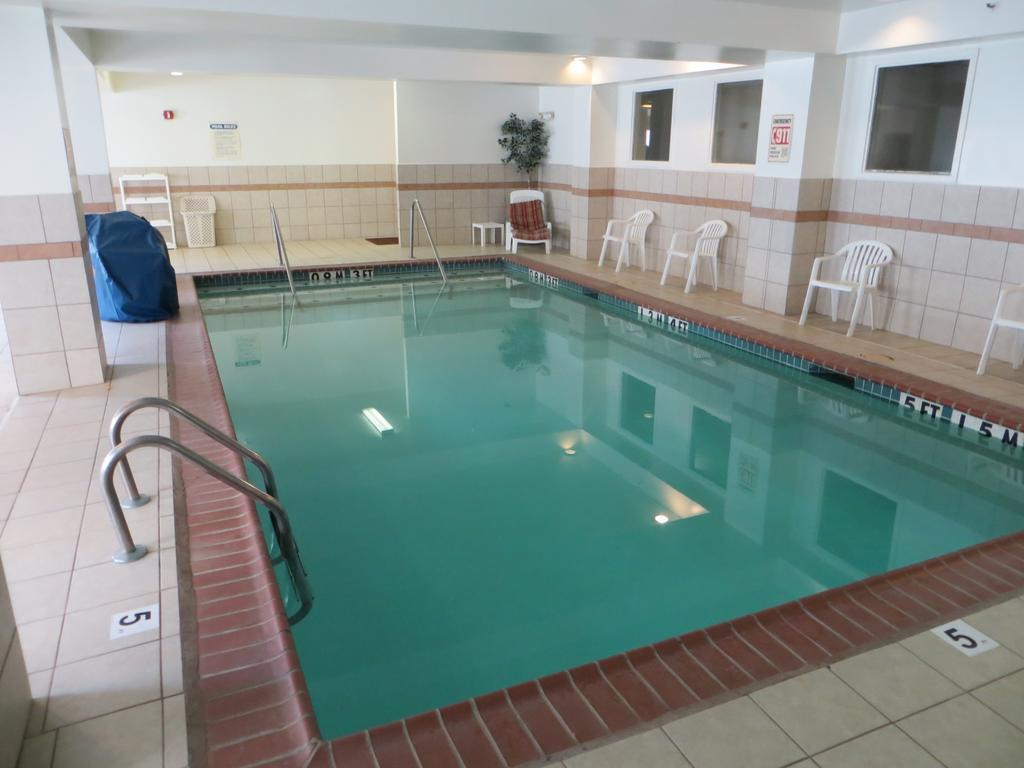 Quality Inn Memphis Northeast Near I-40 מראה חיצוני תמונה