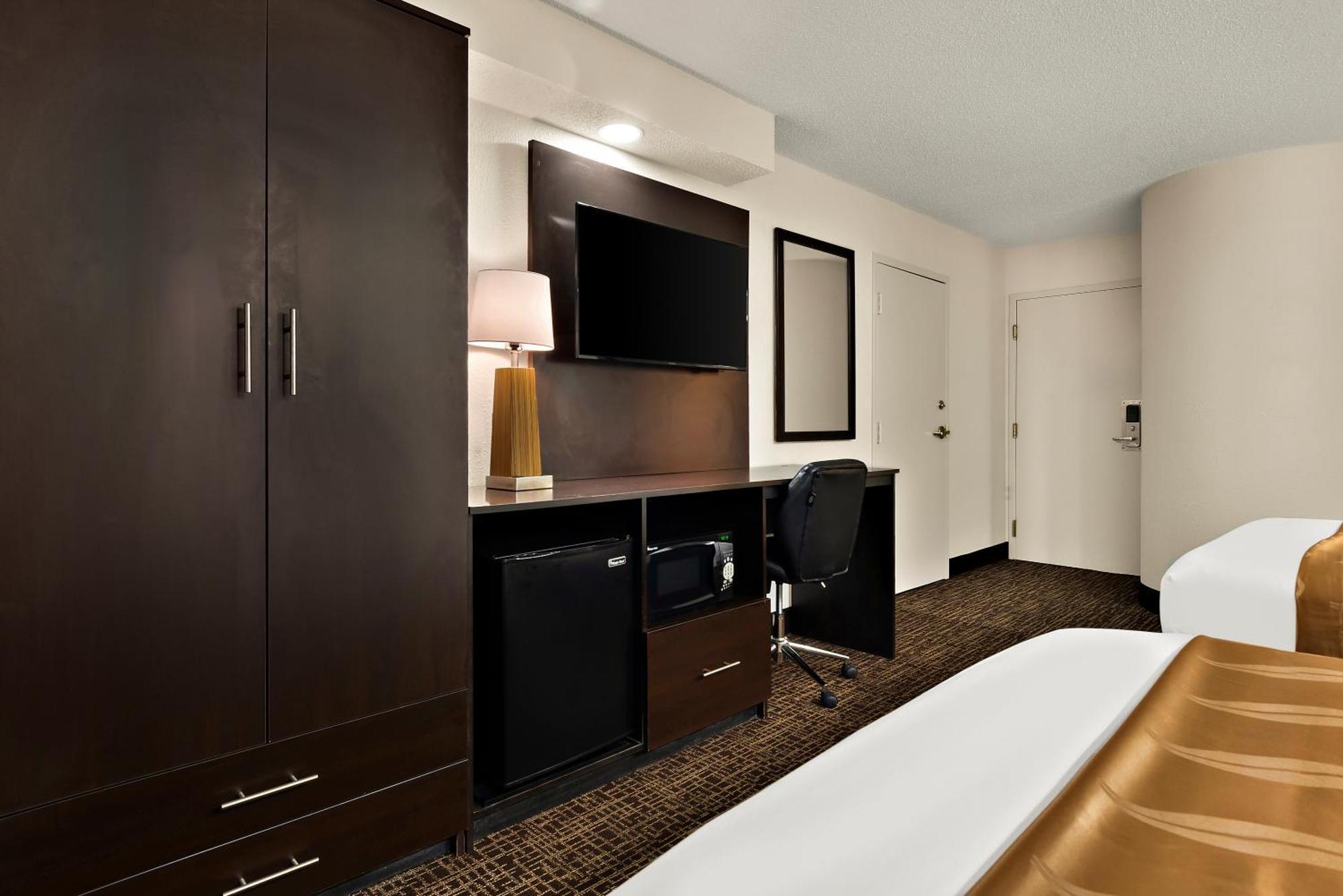 Quality Inn Memphis Northeast Near I-40 מראה חיצוני תמונה