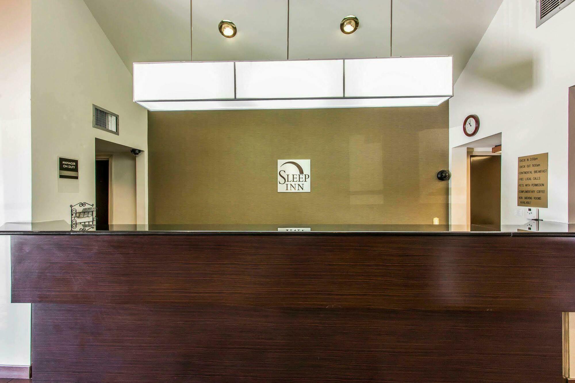 Quality Inn Memphis Northeast Near I-40 מראה חיצוני תמונה