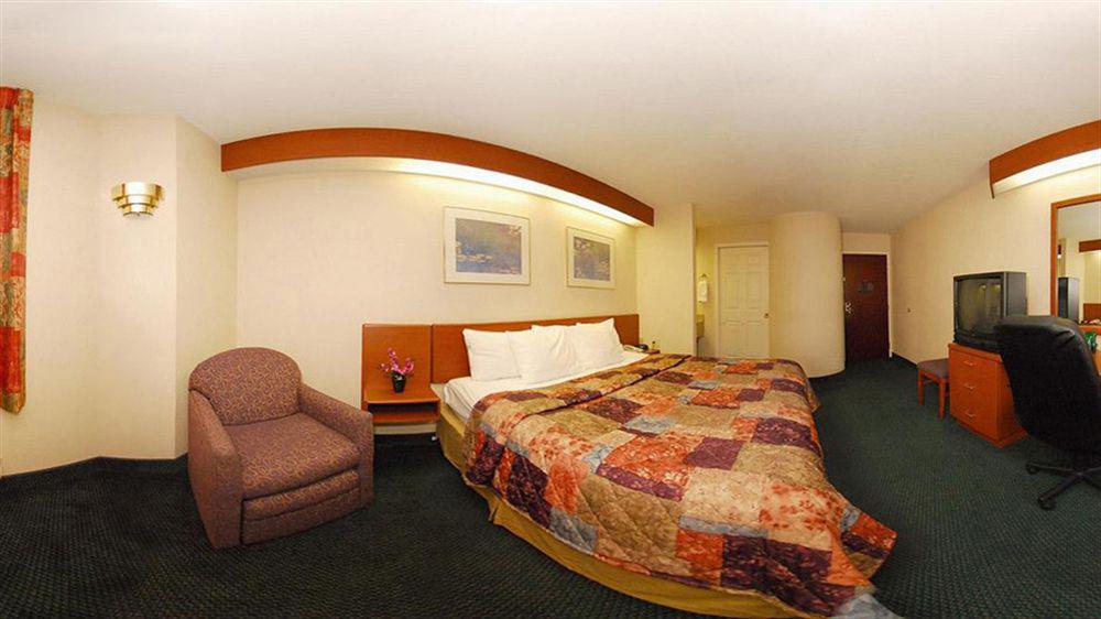 Quality Inn Memphis Northeast Near I-40 מראה חיצוני תמונה